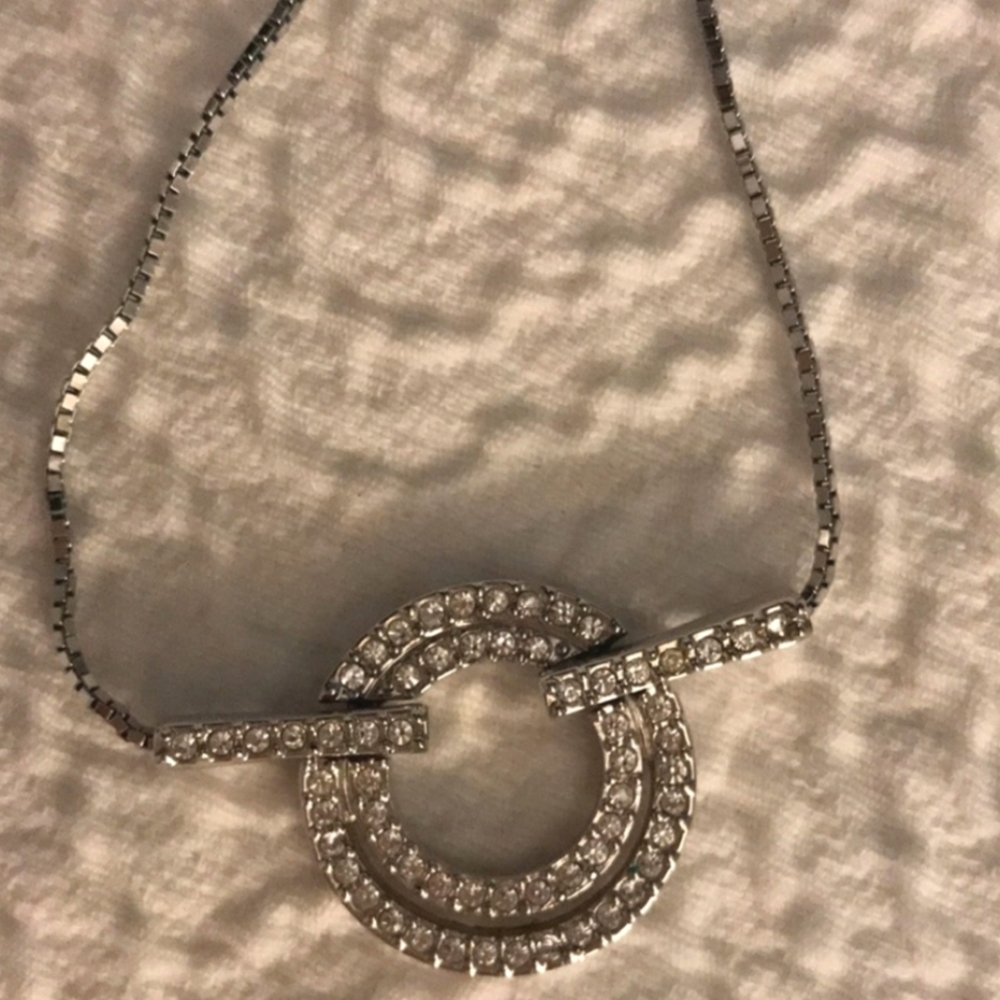 NWT Swarovski Necklace Silver Circle
